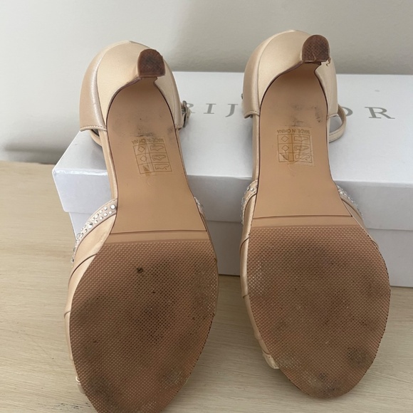 Erijunor women's dress shoe size 6 champagne color - Picture 3 of 3